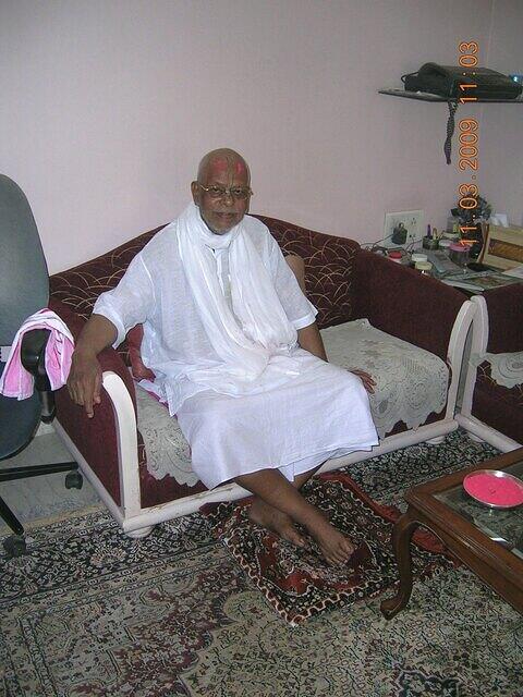 Baba all set to celebrate Holi