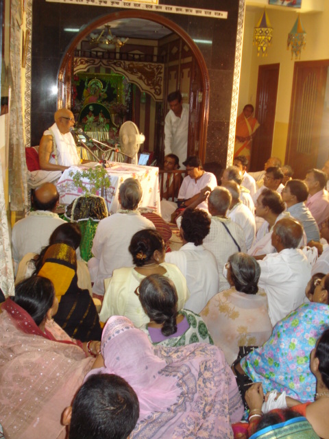 Bhagavt-paath in Apu dadabhai's kutir.